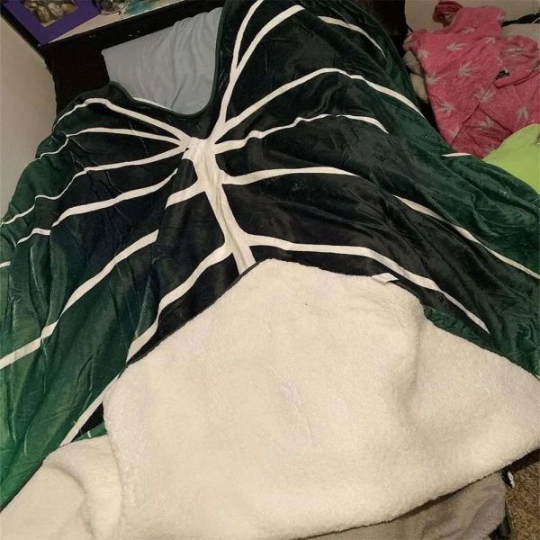 Leaf Vein Thickened Regular Flannel Blanket For Discount