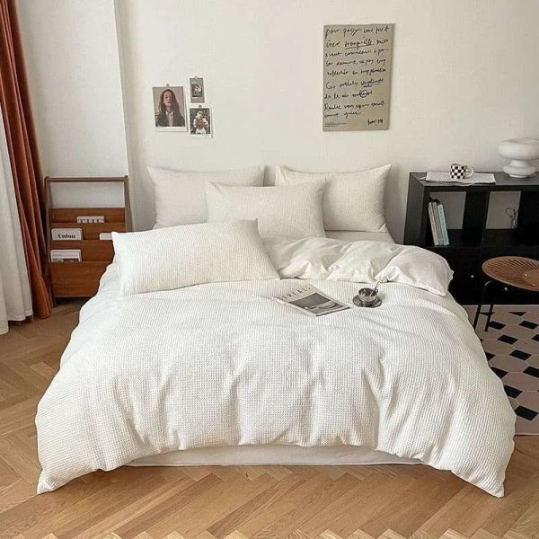 Luxurious Winter Bliss Cotton Bedding Set For Cheap