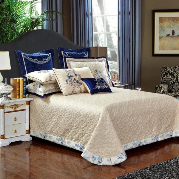 Luxury Jacquard Cotton Bedding Set - King Queen Size on Sale