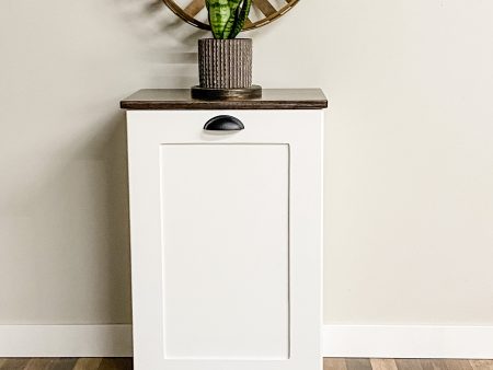 Sinclair in white with a dark brown stained top on Sale